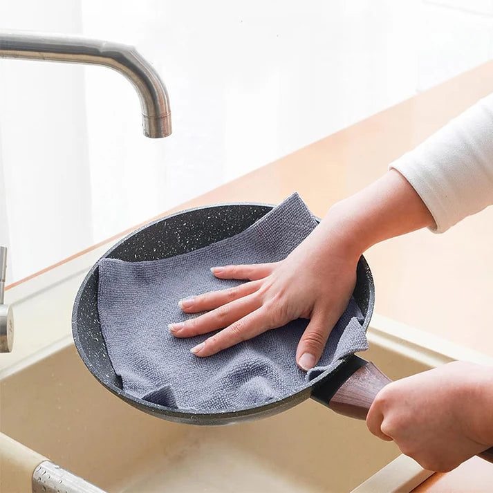 Microfiber cleaning cloth box